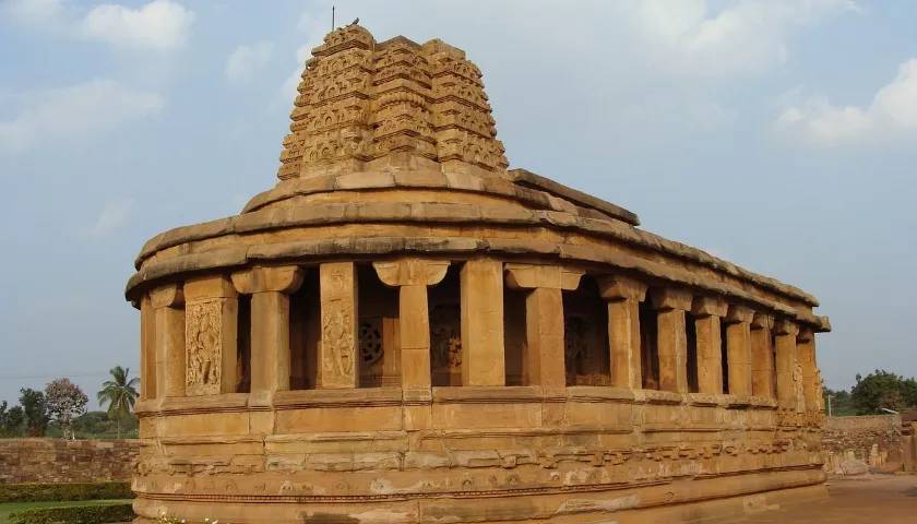 Hampi Badami Heritage Tour