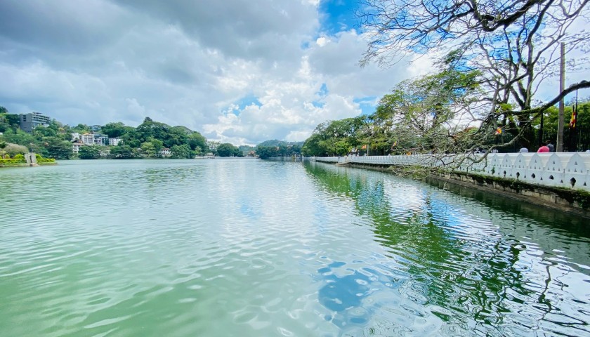 Kandy Lake Sri Lanka