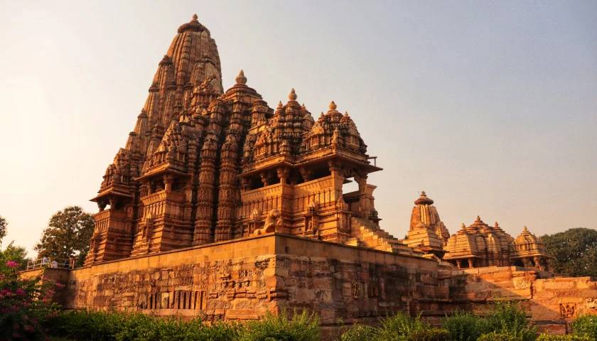 Bandhavgarh Khajuraho Tour