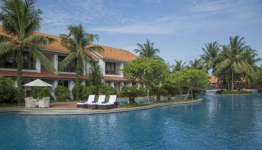 Radisson Blu Resort Temple Bay Mamallapuram - Meandering Pool